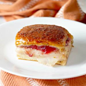 Baked Turkey and Cranberry Sliders_image