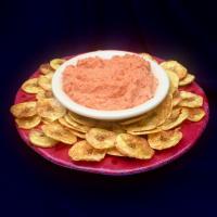 Red Pepper-Cauliflower Hummus with Plantain Chips_image