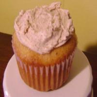 Easy snickerdoodle cupcakes image