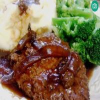 Crock Pot Melt-in-Your Mouth Cube Steak and Gravy Recipe - (3.8/5) image