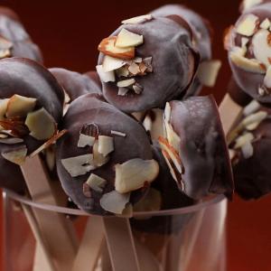 Chocolate Banana Lollipops Recipe by Tasty_image