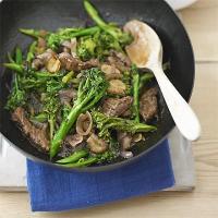 Beef stir-fry with broccoli & oyster sauce image