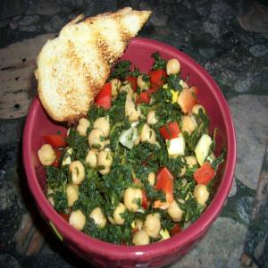 Refreshing Spinach & Chickpea Veggie Salad_image