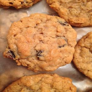 Oatmeal Spiced Raisin Cookies Recipe - (4.6/5)_image