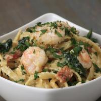 One-Pot Shrimp And Spinach Fettuccine Alfredo Pasta Recipe by Tasty image