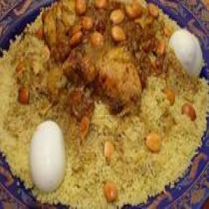 Couscous Tfaya Recipe - Couscous with Caramelized Onions and Raisins_image