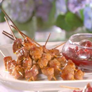 Pork Kebobs with Red Grape Sauce_image