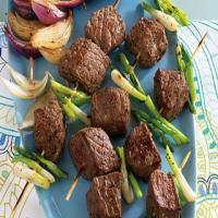Grilled Steak Kabobs with Onions and Crumbled Blue Cheese_image