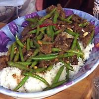 Stir-Fried Beef with Green Beans and Peanut Sauce_image