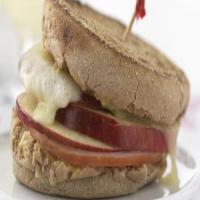 Skinny Apple and Cheese Toasted English Muffins_image