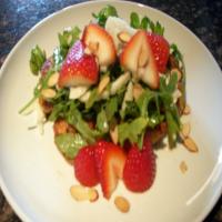 Chicken With Strawberry Salad_image