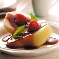 Poached Pears with Raspberry Sauce_image