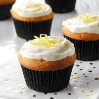 Lemon Cream Cupcakes image