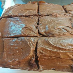 Rich and Creamy Chocolate Frosting_image