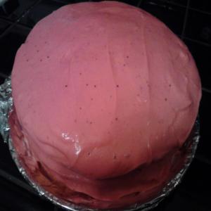Delicious Strawberry Cake and Strawberry Cream Cheese Frosting_image