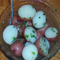Steamed Buttery Herbed New Potatoes image