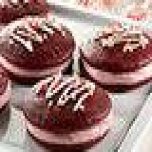 Duncan Hines® Peppermint Red Velvet Whoopie Pies_image