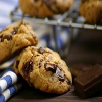 Blue-Ribbon Chocolate Chip Cookies image