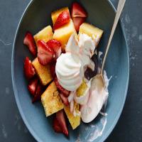Poundcake and Strawberries image