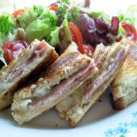 Grilled Ham and Blue Cheese Sandwich - Croque Monsieur_image