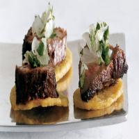 Jerk Beef on Plantain Chips_image