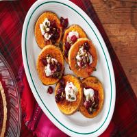 Roasted Squash with Goat Cheese and Poached Cranberries_image