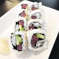 Inside-Out Spicy Tuna and Avocado Sushi image