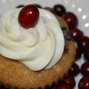 White Chocolate-Cranberry Cake_image
