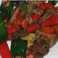Grilled Herbed Mushroom Vegetable Medley_image