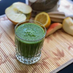 Apple-Pear Green Smoothie_image
