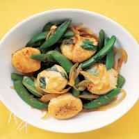 Scallops and Snap Peas image