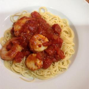 Shrimp, Clams, and Scallops Pasta_image