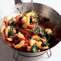 Stir-fry prawns with peppers & spinach image