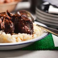 Braised Short Ribs with Potatoes and Apples 