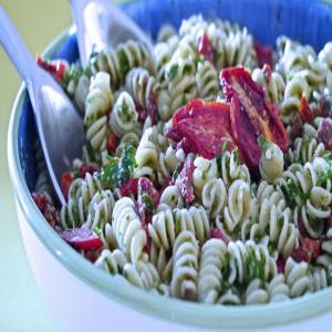 Parsley, Sundried Tomatoes and Red Pepper Pasta Salad image