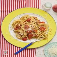Black Pepper and Parmesan Spaghetti with Garlic and Thyme Tomatoes | Slimming & Weight Watchers Friendly_image