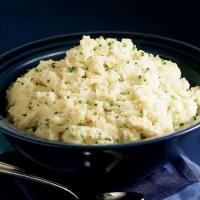 Buttermilk Mashed Potatoes with Chives_image