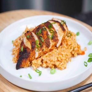 Blackened Chicken with Creole Rice Pilaf_image