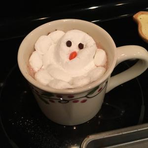 Melted Marshmallow Snowman for Hot Chocolate_image