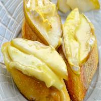 Buttery Brie and Pear Bites image