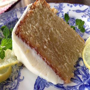Key Lime Pound Cake with Key Lime Cream Cheese Icing_image