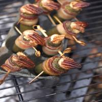 Smoked Stuffed Chile Poppers image