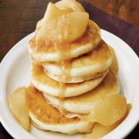 Pear-Topped Buttermilk Pancakes_image
