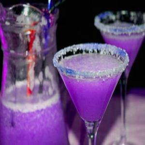 Purple Dragon Martini Recipe - (4.1/5)_image