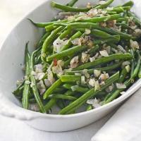 Green beans with shallots image
