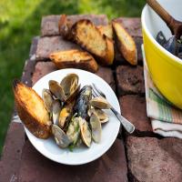 Grilled Clams and Mussels with Garlic, Almonds and Mint_image