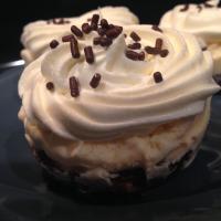 Muffin Tin Ice Cream Pies_image