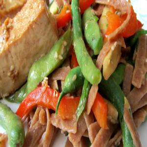 Linguine Stir-Fry With Green Beans and Garlic image