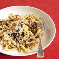 Pasta with Mixed Mushrooms and Thyme_image