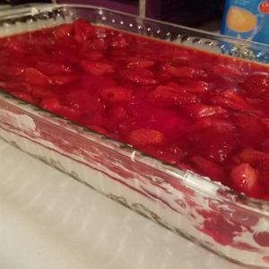Strawberry Pretzel Salad_image